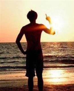 丶笑侃人生的头像