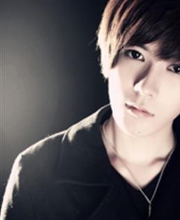 @情有独钟的头像