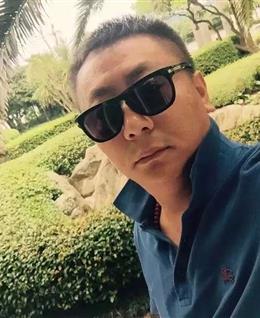 曲终 人散的头像