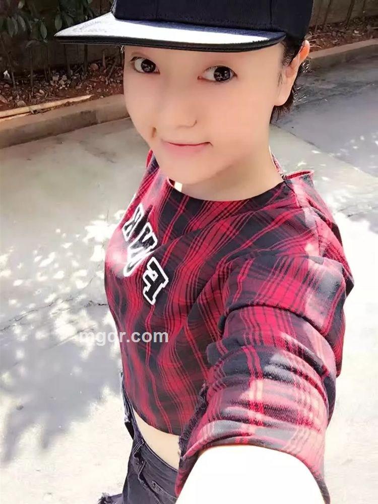 情深无语，水深无声的头像