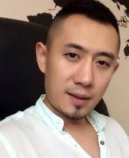 蚂蚁的脊梁骨的头像