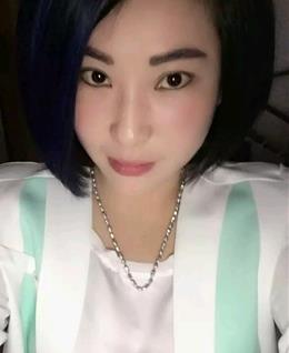 紧张的唇膏的头像