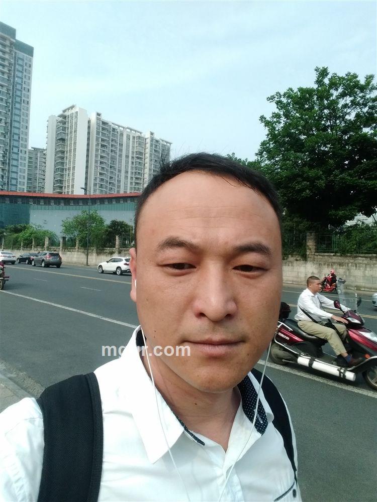 不老实的大叔的头像