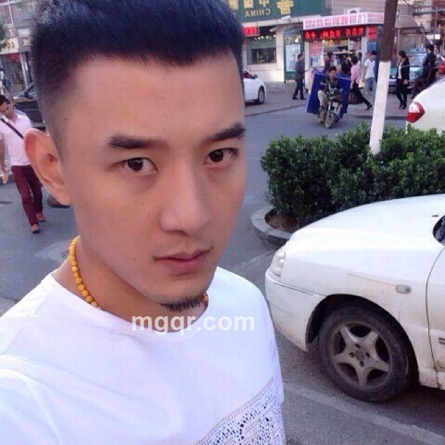 巨石的头像