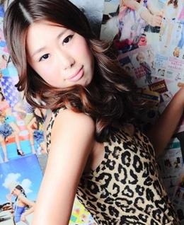  红色梅花的头像