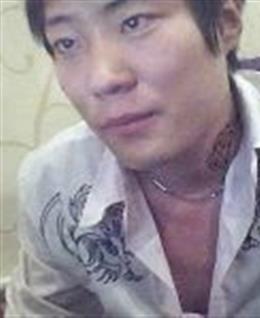 大鸟要吃两片肉的头像