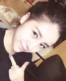 没有人爱自己的头像