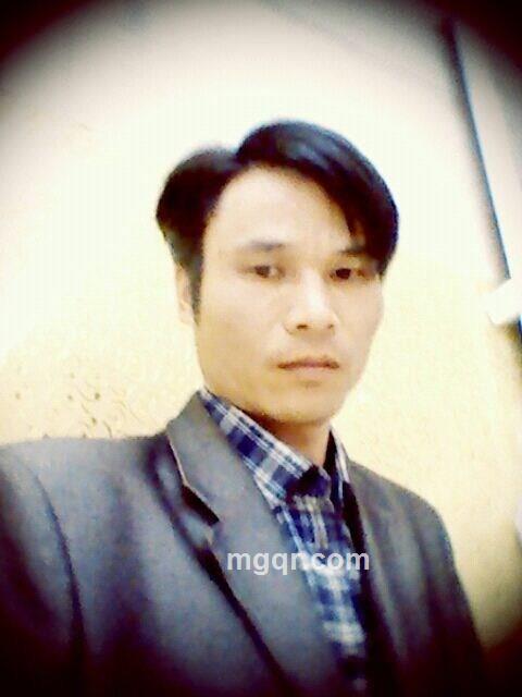 放荡不羁的看天男人的头像