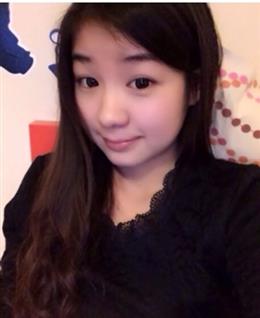 小蝶花草的头像