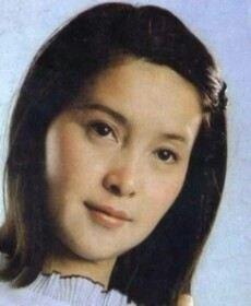 水边的阿狄丽娜的头像