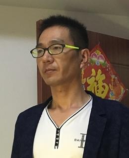 蓝色忧郁的大叔的头像