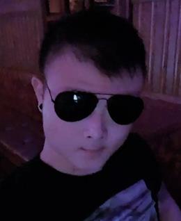 你老公叫刘杰么？的头像