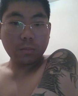 爱情不如尼古丁的头像