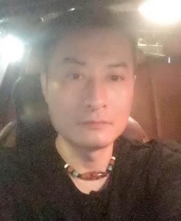 孤独月亮6的头像