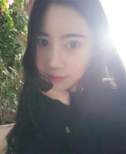 空房间的自己的头像