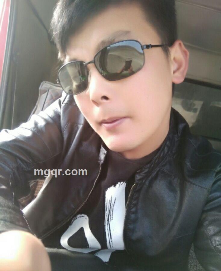 高傲的男人的头像