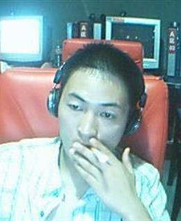 半支烟00的头像