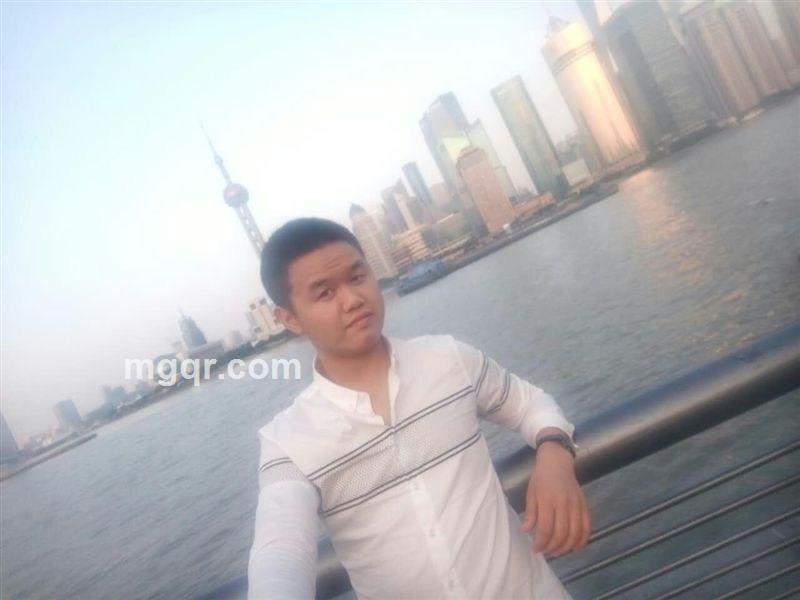 妞儿亲一个的头像