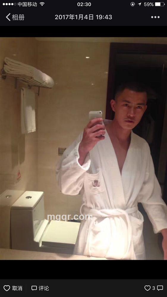 来让我舔下的头像