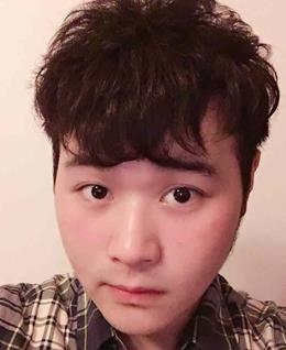 小胡子好长的头像