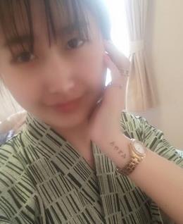 转身后、默落的头像