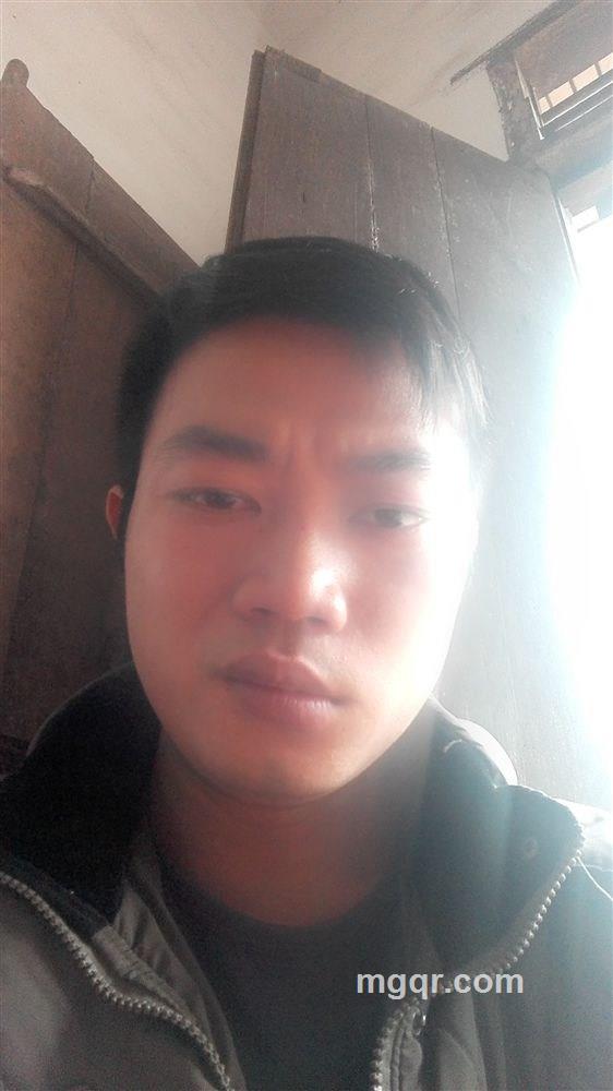 开朗的男孩的头像