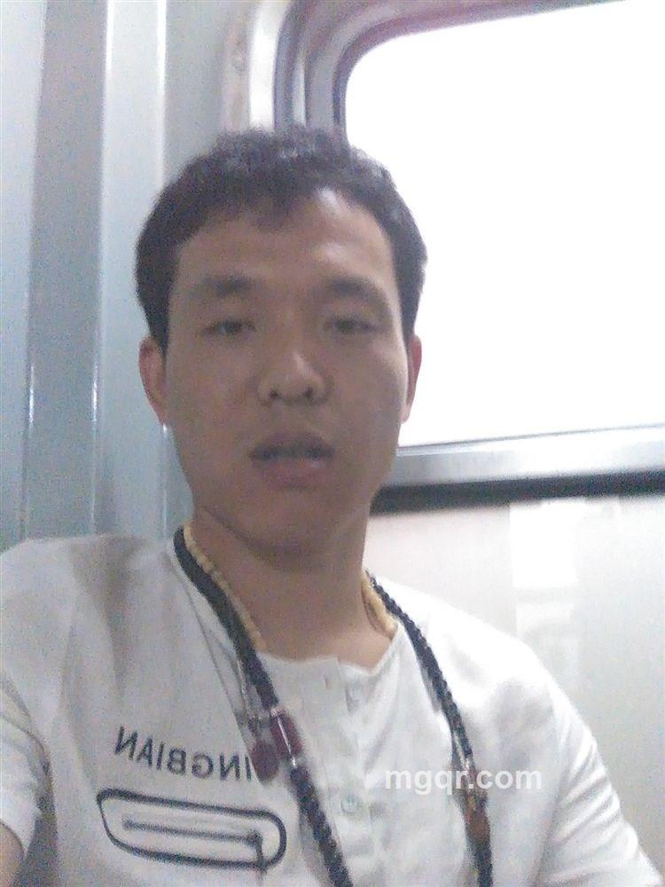 找个有钱女的头像