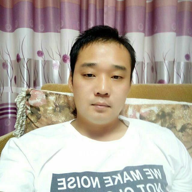 情不够，拿钱凑！的头像