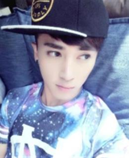 胫候佳吟的头像