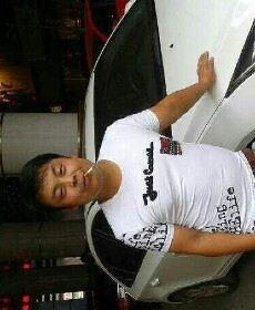寂寞的男孩的头像