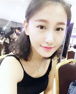 我想拥抱却没理由