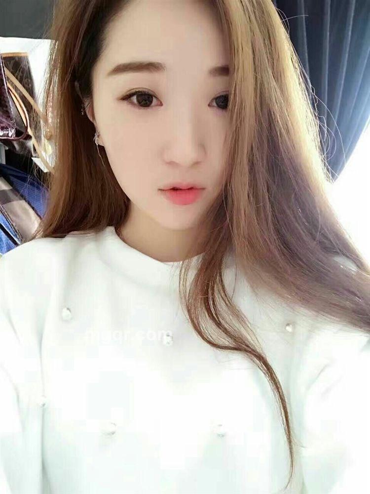 街口的爱的头像