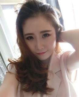 回眸一笑丶百媚生