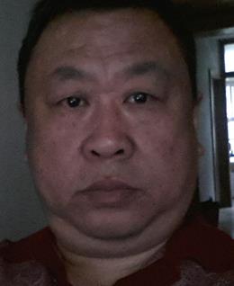 苍松挺拔的头像