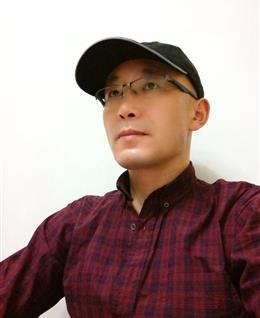 栖息的苍鹰的头像