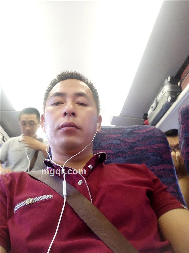 私语三秋的头像