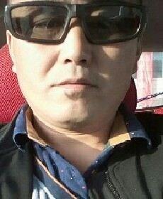 顽劣的男孩的头像