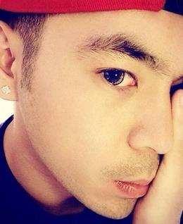 v都是v的的头像