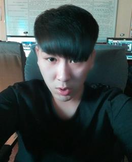  低 調de↘硪的头像