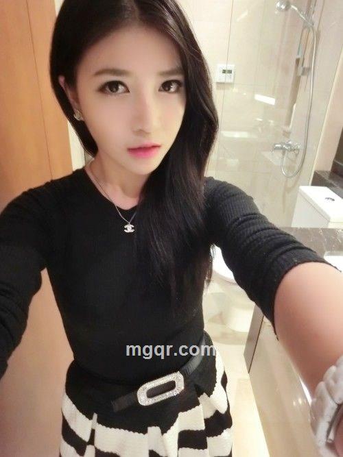 小美丽的头像