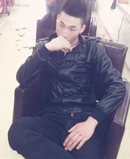 爱一个人有多难的头像