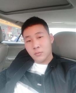 只求与你相识的头像