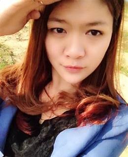 女人为谁妆~的头像