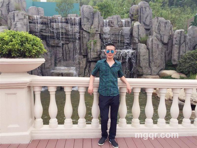 低调小男人的头像