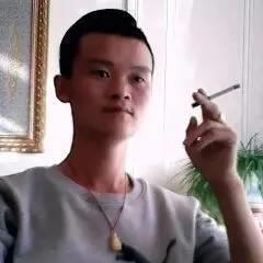 无聊的泪的头像