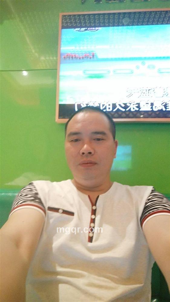 风雨中站立的头像