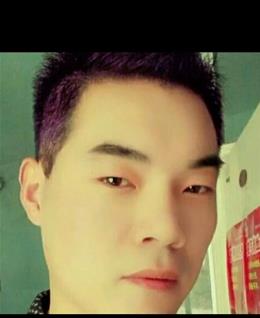 爱情人丝袜美腿的头像