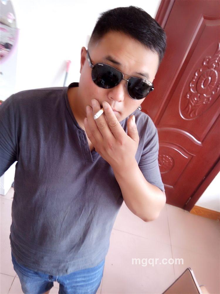 板锹哥的头像