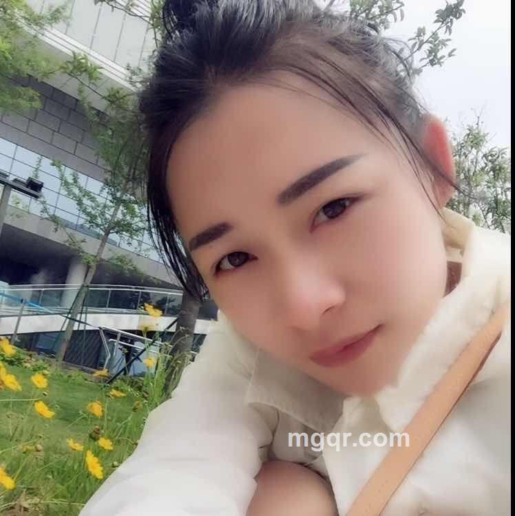 紫色的 吻的头像