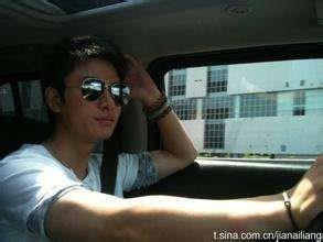 寻水的鱼的头像